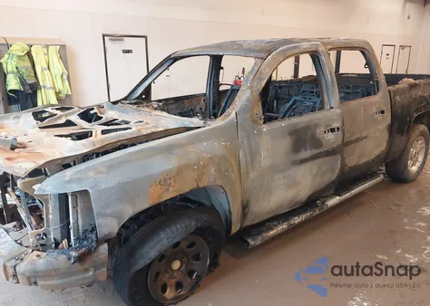 2010 Chevrolet Silverado 1500 Lt z USA, uszkodzony, nr VIN 3GCRKSE35AG133298